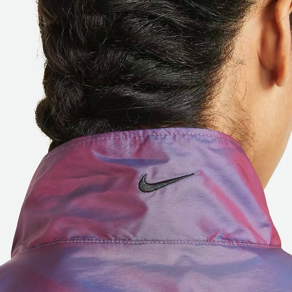 Women’s Nike Woven Pullover Jacket - Picture 3 of 6